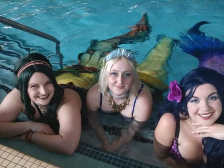 Learn to Swim Like a Mermaid With Aquamermaid Classes