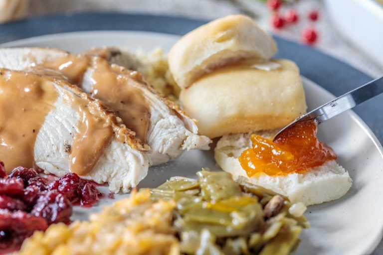 Loveless Cafe Offers Thanksgiving Meal Packs
