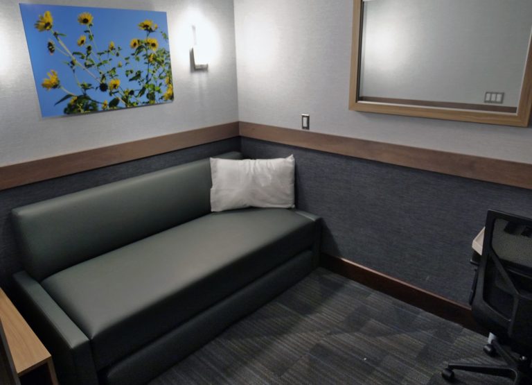 Minute Suites Opens New Location at Airport