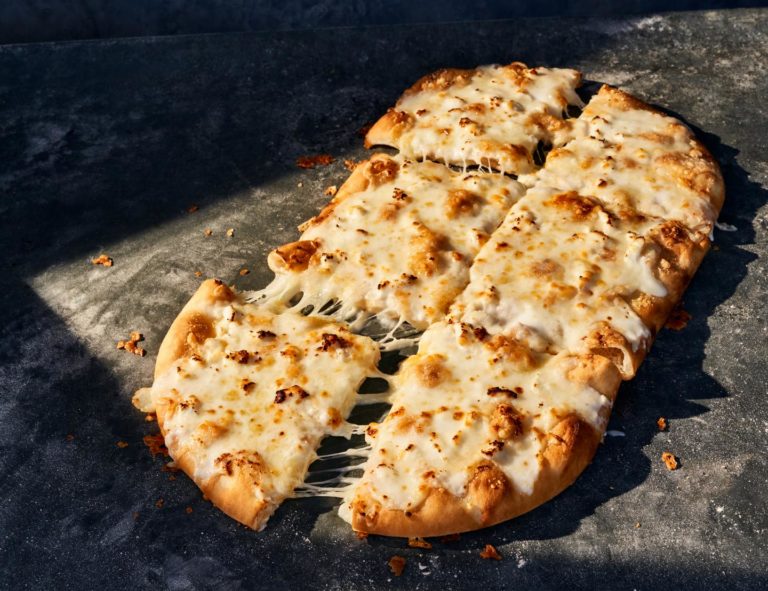 Panera Delivers Two New Flatbread Pizza Options