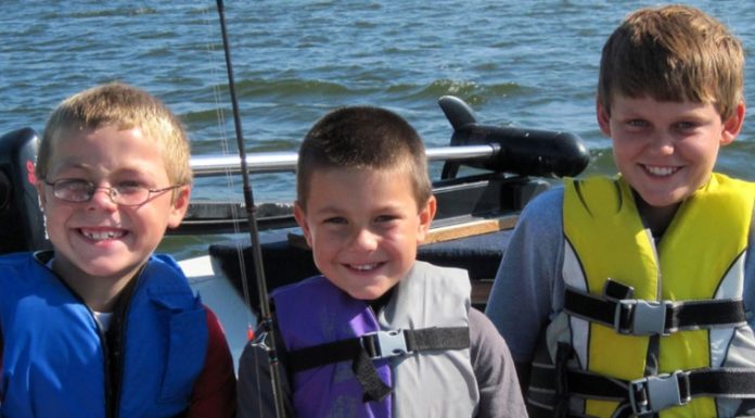 5 Reasons to Enjoy Boating After School Starts nashville boat club