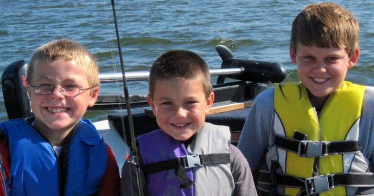 5 Reasons to Enjoy Boating After School Starts